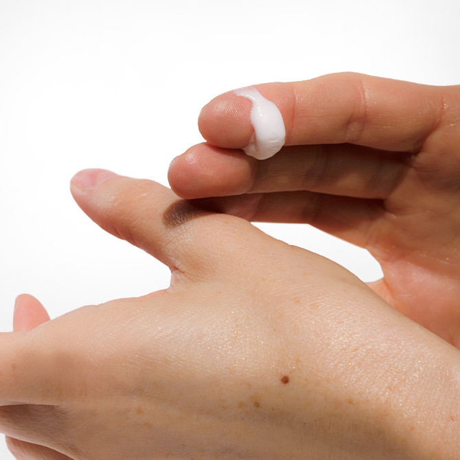 TAKE ME TO PARIS GLOW